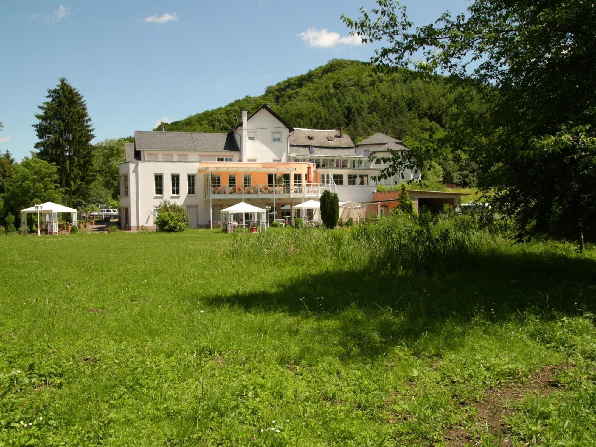 Studentenmuehle Hotel - Restaurant Nomborn Exterior photo